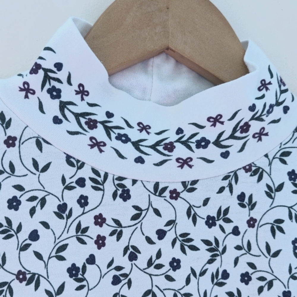 Vintage white long sleeved shirt moc neck purple & green floral design medium - Picture 9 of 11